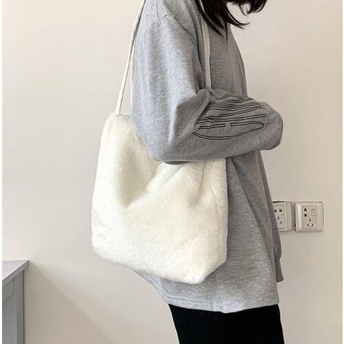 New Plush Shoulder Bags Winter Solid Hasp Women Fluffy Shopping Tote Luxury Fashion Female Plush Handbags