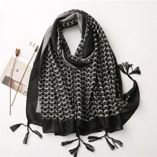 Special Pattern Scarf for Women Hot Print Foulard Soft Hijab Shawl Recommand