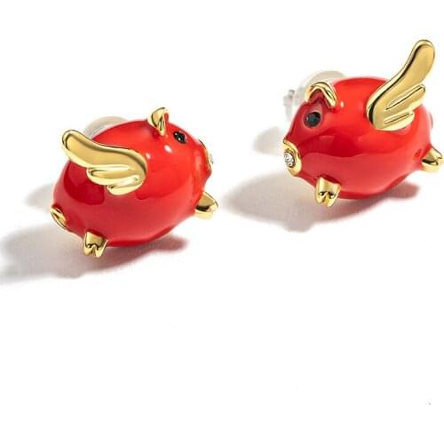 Cute Lovely Red Pig Wing Earrings For Women Simple Elegant Animal Stud Ears Female Accessories Good Gift