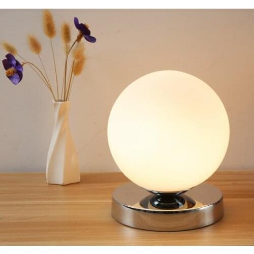 Modern Table Lamp Iron Body and Wood Base Table Lights For Bedroom Livingroom Children Reading Simple Desk Lamp Lighting