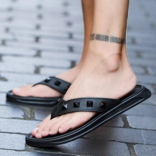 2020 New Mens Summer Casual Open Toe Flip Flops Non-slip Beach Shoes Indoor Breathable and Cool Home Slippers