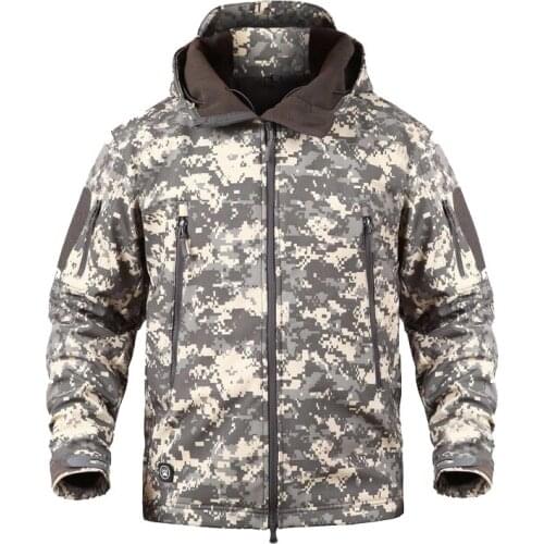 Four Seasons Mens Outdoor Windproof Waterproof Jacket Soft Shell Jacket Tactical Camouflage Jacket Fishing Hunting Clothes