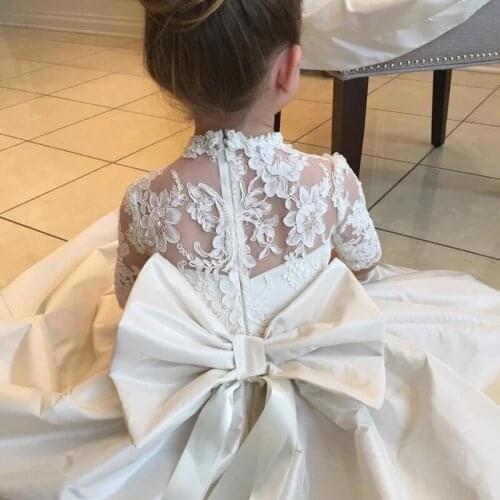 Vintage Lace Satin Flower Girls Dress Girls White Lace Pageant Dresses Half Sleeve Bowknot Back Girls First Communion Dress