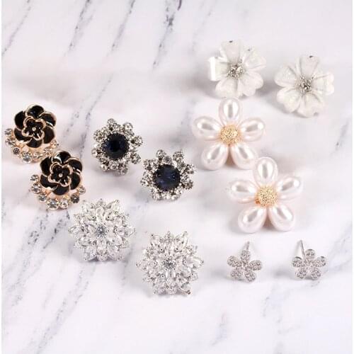 Flower Shape Earrings Small Personalized Fashion Earrings Womens Earrings Banquet Wedding Send Girlfriend Birthday Gift