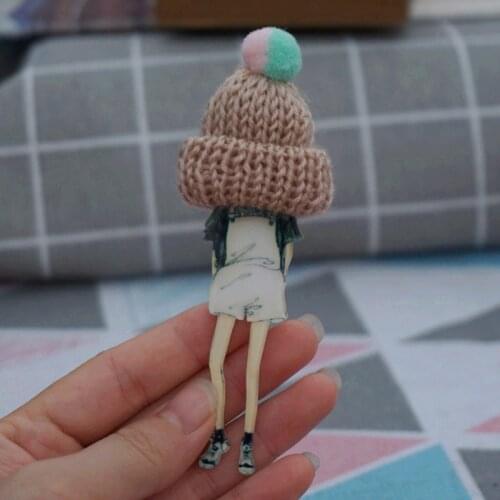 Brooch with wool hat new fashion brooches for woman