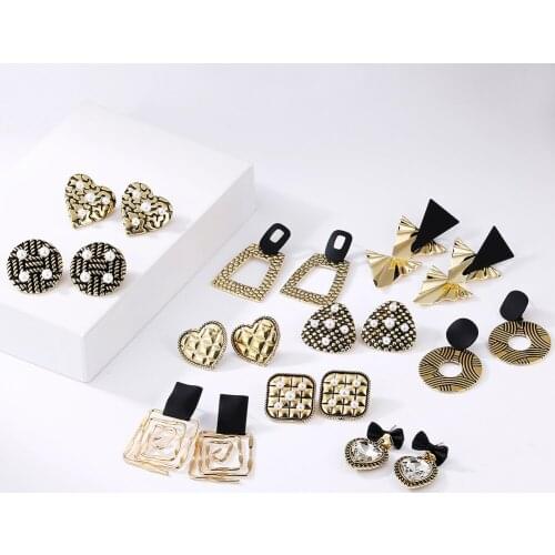 2021 Trend Vintage Luxury Earrings for Women Irregular Geometric Metal Hoop Earrings Jewelry Accessories