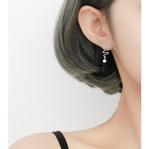 Stud Earrings Lightning Wave Zircon For Women Korea Creative Fashion New Trend High Quality Hot Lady Party Gift Jewelry BOYULIGE