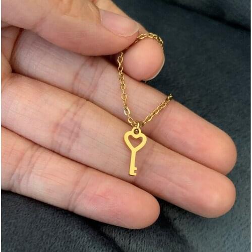 Stainless Steel Hollow Love Heart Key Shape Pendant Necklace Cute Gold Color Mini Charm Chain Women Men Unisex Fashion Jewelry