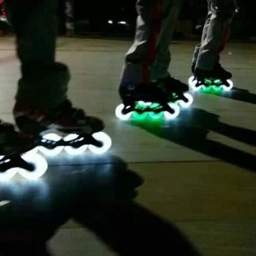 Liplasting Roller Skates
