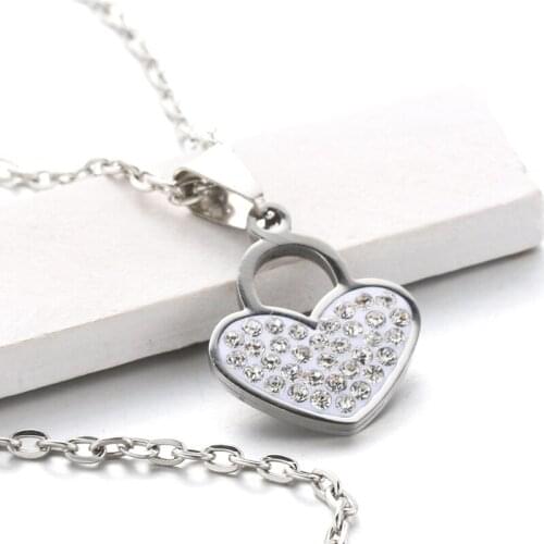A Charming Heart-Shaped Crystal Pendant Necklace O Word Necklace Stainless Steel Jewelry