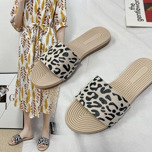 Sandals For Womens Wear Fashion Summer Slipper New Net Red Ins Comfortable Flat Bottomed Beach Flip Flop Slipper