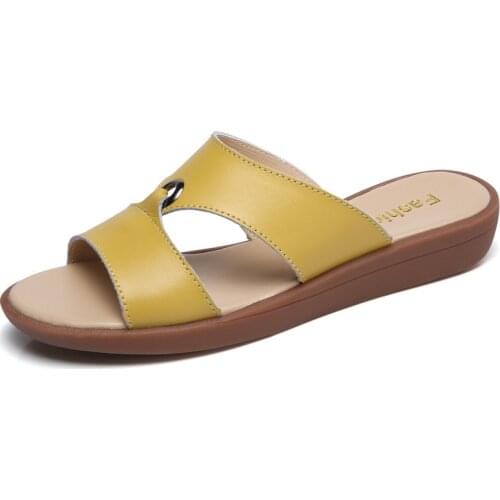 2020 New Summer Leather Womens Slippers Soft Bottom Non-slip Casual Female Sandals Flat Sandals Fashion, One Word Slippers