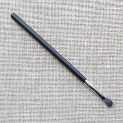 K242 Professional Handmade Makeup Brushes Soft Blue Squirrel Goat Hair Small Eye Shadow Brush Black Handle Make Up Brush