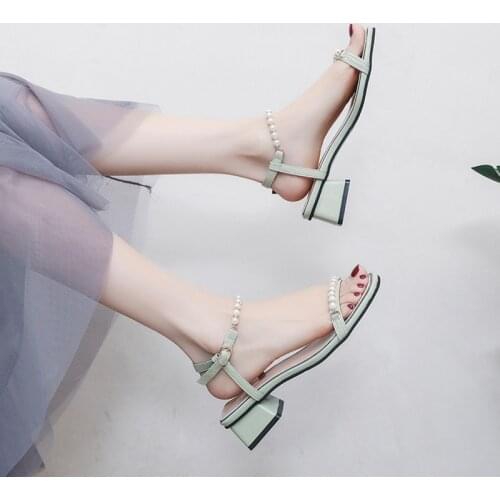 Summer Fashion And Elegant Hot-Selling Pearl One-Word Buckle Square Heel Ladies Sandals Simple Solid Color Open Toe High Heels