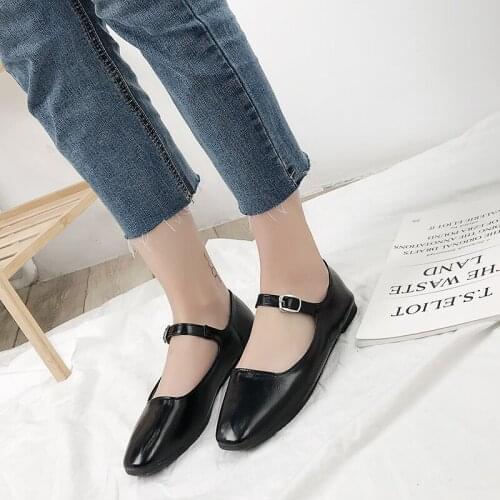 2020 Women Flat Shoes New Classic Fashion Joker Comfort Flat Shoes Square Toe High-quality Leather Casual Womens Shoes W33-84
