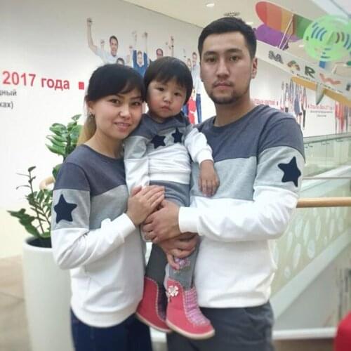 Family Look 2020 Mommy and Me Clothes Fashion Mother Father Baby Cotton Family Clothing Embroidery Star Family Matching Outfits