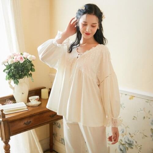 Women Long-sleeved Cotton Pajamas Retro Loose Plus Size Sleepwear White V-Neck Pijamas 2 Piece Lounge Wear Home Sexy Nightwear