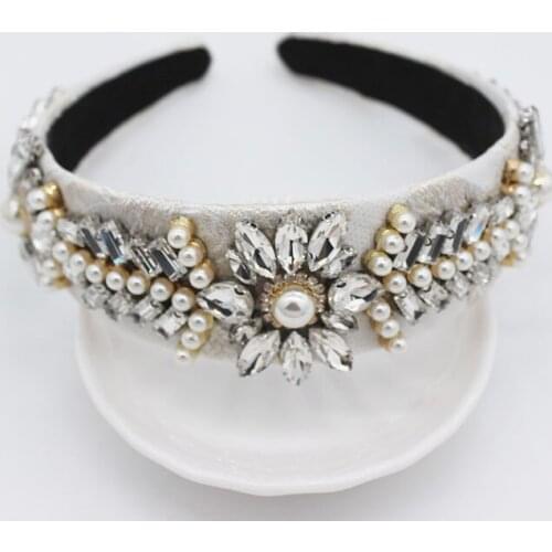 Exquisite luxury and beautiful fashion headband Baroque full pearl white catwalk hair accessories leaves geometric headband 515