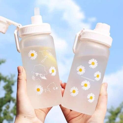 500ml Cute Small Daisy Plastic Water Bottle With Straw Kawaii Fashion Frosted Water Bottle Kids Students Leak Proof Drinking Cup