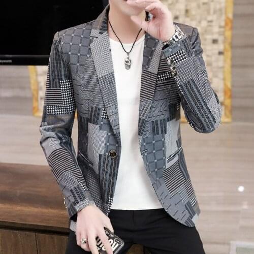 European station men Korean edition plaid leisure suit 2021 autumn fashion hair stylist small suit British coat