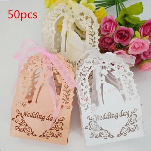 50Pcs Laser Cut Couple Party Wedding Decorations Candy Boxes Favor Gift Candy Boxes With Ribbon Decor Wedding Supplies 9ZSH107
