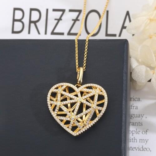 New Hollow Big Love Heart Necklace Simple Fashion Gold Color Cunic Zirconia Pendant Necklace Women Chains Jewelry Zk30