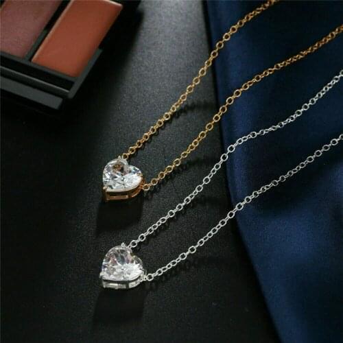 Necklace Gold Chain Pendant Choker Short Pendant Womens Crystal Heart Necklace
