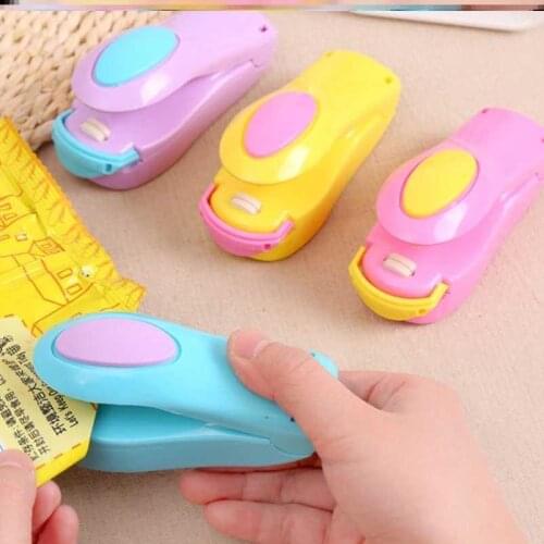 Portable mini sealing Snack plastic bag sealing machine Household hand pressure heat sealing food sealer