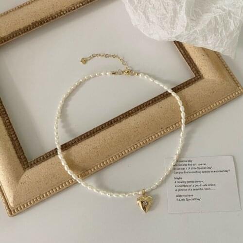 Natural freshwater small pearl neck chain women retro temperament love pendant collarbone chain necklace fashion atmosphere