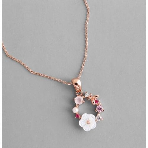 New Arrival Pearl Flowers Pendant Necklace For Women Charm Rose Gold Hollow Round Chokers Collier Jewelry Girls Gifts Bijoux