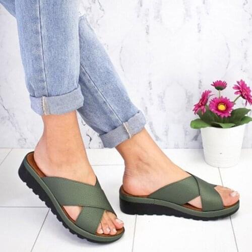 Casual PU Sandal Cross Design Slippers Women Comfortable Feet Correct Ourdoor Sandal Fashion Non Slip Beach Slippers