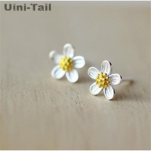 Uini-Tail Hot 925 sterling silver five-petal petal earrings Korean version of the flower New Year simple fresh literary gift