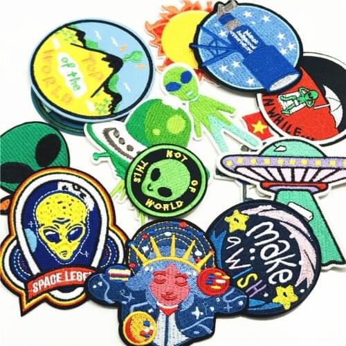 1Pcs Alien UFO Embroidered Patches Applique Sewing Iron on Badge Garment Apparel DIY Clothing Accessories Repair Stickers