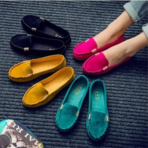 2020 Spring And Summer Round Head Shallow Mouth Shoes Metal Buckle Flat Bottom Leather Soft Student Casual Womens Peas Shoes