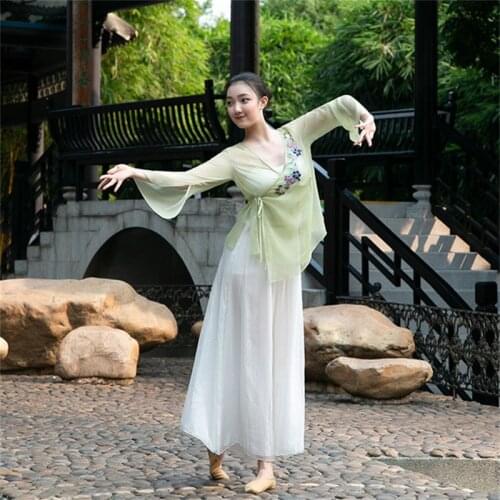 Classic Dance Costumes 2021 Summer Chinese Vintage Style New Floral Embroidery Thin Chiffon Tops Elegant Tender Practice Clothes