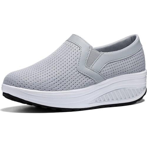 2021 Woman Casual Shoes Spring Genuine Leather Mother Sneakers Woman Swing Platform Nurse Shoes Slip-resistant Plus Size