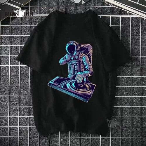 Mens T-Shirt Space Astronaut Funny Tshirt Unisex Cotton Vintage Black T Shirt Casual Punk Cool Men Women Tees Streetwear