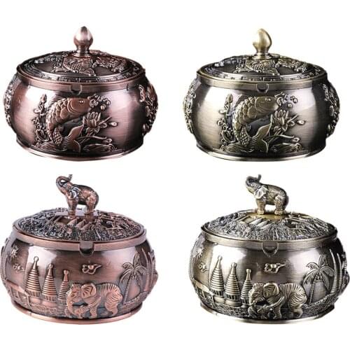 Vintage Cigarette Ashtray with Lid Metal Portable Cigar Ashtray Fancy Gifts for Men Women Desktop Decor