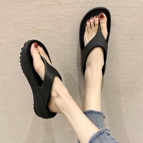 2021 Home Flip-Flops Summer Solid Color One-Piece EVA Totem Clip Feet For Men Women Party Casua Embossed Non-Slip Beach Slippers