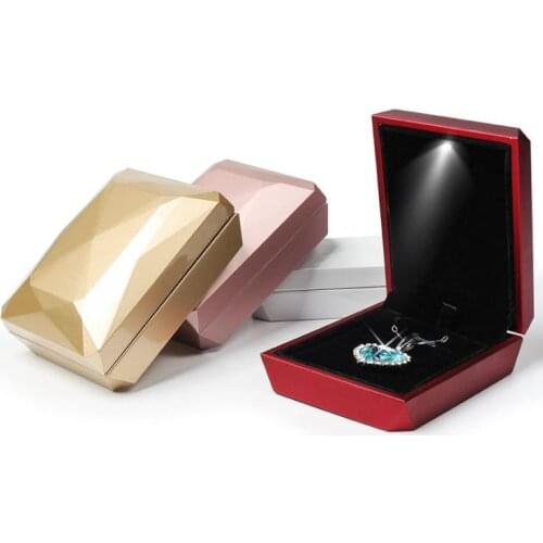 100pcs LED Piano Paint Jewelry Display Storage Case Engagement Wedding Earring Ring Pendant Jewelry Box With LED Lights SN1818