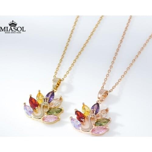 Colorful Glass Girl Necklace Accessories Ms Birthday Gift Temperament Charm Lady Phoenix Pendant Sexy Women Neck Jewelry Fashion