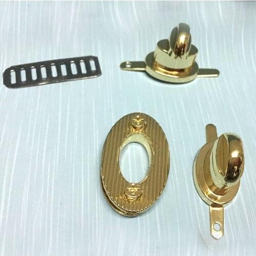 Purse Twist lock turn lock Light Gold 4 cm