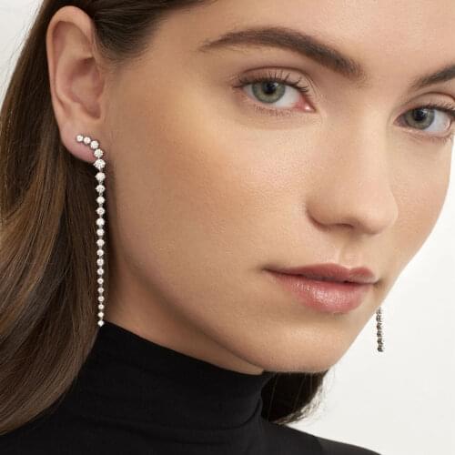 INS net red fashion gradient claw diamond zircon diamond tassel earrings women European and American retro personality earrings