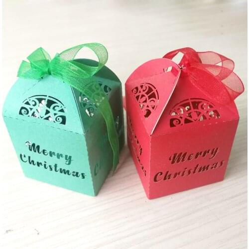 50 Pieces Red and Green 2018 Christmas Decoration Laser Paper Candy Box Merry Christmas Text Cute Candy Box Size 5*5*8cm