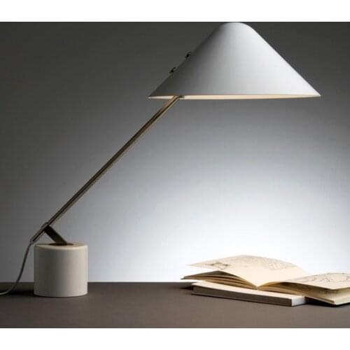 Nordic fashion desk lamp post modern simple study personalized living room designer bed bedroom bedside desk lamp