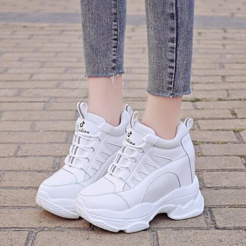 New Women Outdoor Casual Sport Shoes Plus Size Non Slip Sneakers Slip on Loafers Comfortable Height Increase Swing Shoes