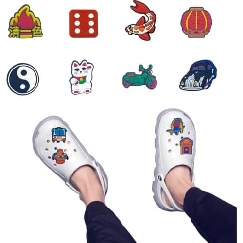 1pcs Retro Chinese Style Clog Shoe Charms Cheongsam Ancient Mahjong Lantern Tai Chi Lucky Cat Clog Decorations Shoe Accessories