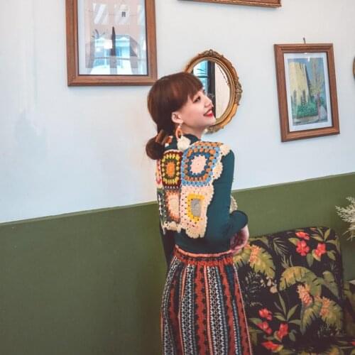 Make national wind pure hand crochet knitting color scarf shawl collar modelling joker back by restoring ancient ways