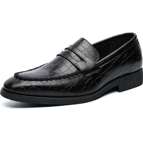 Fashion Men Shoes Formal Dress Vintage Casual Genuine Leather Shoes Business Wedding Oxfords Designer Brogue Office Shoes Men