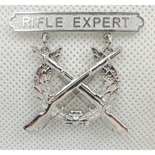 US USMC MARINE PISTOL QUALIFICATION EXPERT SHOOTING MILITARY BADGE PIN